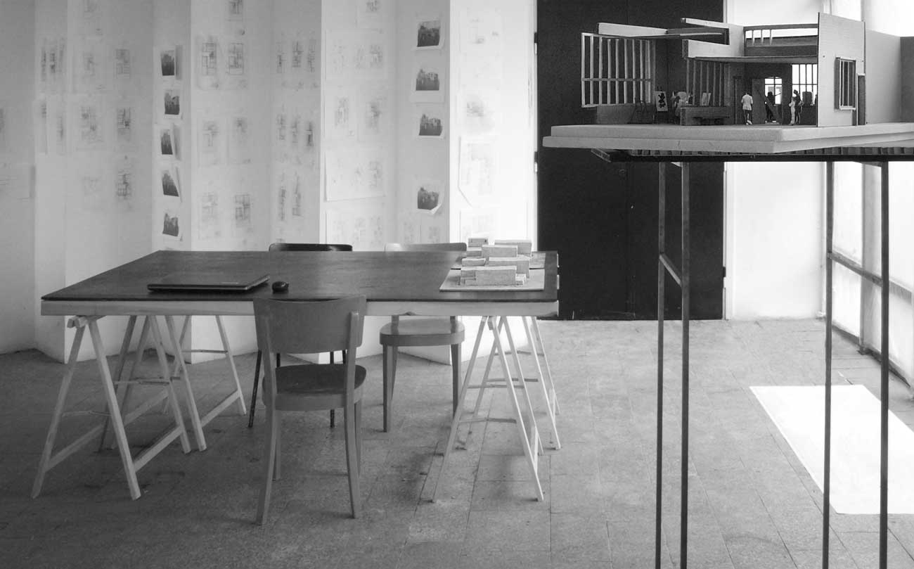zdjecie pracowni architektonicznej, model architektoniczny, makieta projektu architektonicznego twórcza twarda, dom kultury - Karol Żurawski