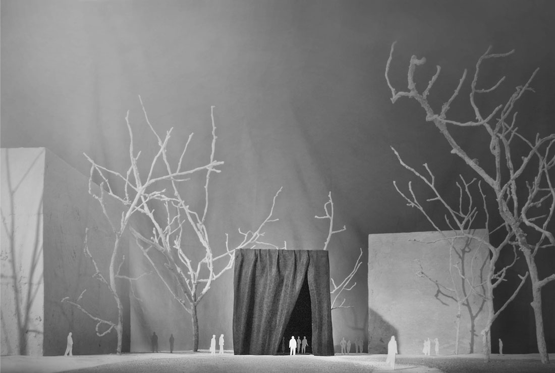 main entrance to the courtyard